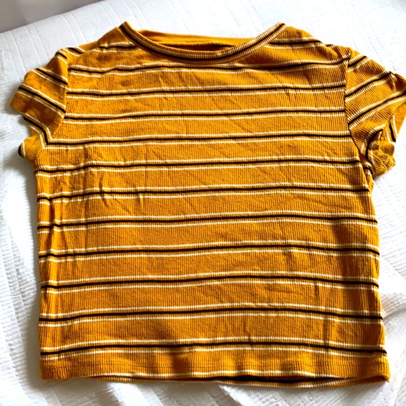 Mustard striped crop top - Picture 3 of 4